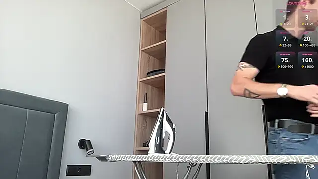 Snapshot of cute_mark chatting on 09/28/25, 11:15 cute mark online show from 09/28/25, 11:15