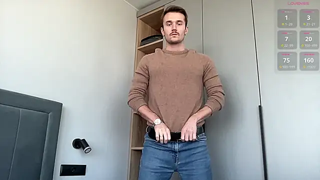 Snapshot of cute_mark chatting on 09/30/25, 09:36 cute mark online show from 09/30/25, 09:36