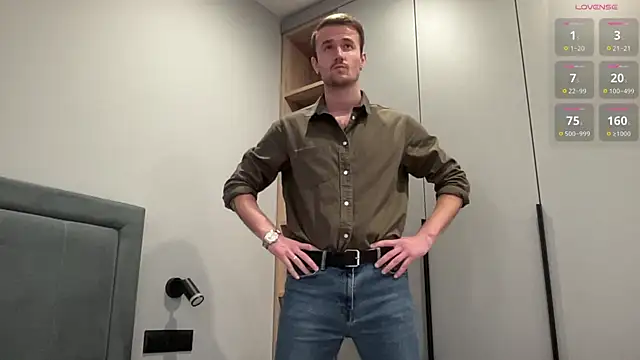 Snapshot of cute_mark chatting on 10/02/25, 03:52 cute mark online show from 10/02/25, 03:52