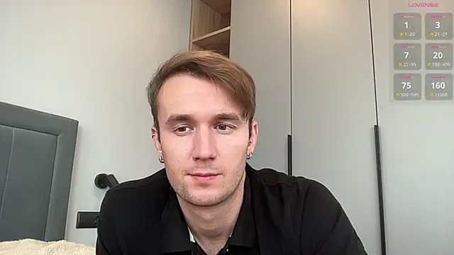 Snapshot of cute_mark chatting on 10/06/25, 08:01 cute mark online show from 10/06/25, 08:01