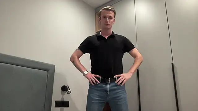 Snapshot of cute_mark chatting on 10/07/25, 04:37 cute mark online show from 10/07/25, 04:37