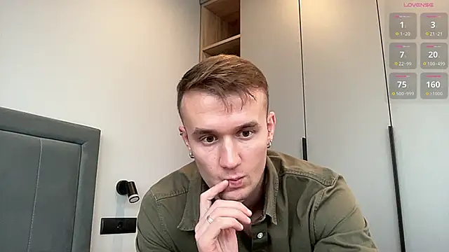 Snapshot of cute_mark chatting on 10/25/25, 11:29 cute mark online show from 10/25/25, 11:29