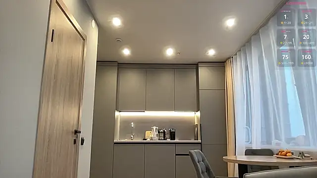 Snapshot of cute_mark chatting on 11/29/25, 08:06 cute mark online show from 11/29/25, 08:06