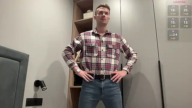 Snapshot of cute_mark chatting on 12/01/25, 01:38 cute mark online show from 12/01/25, 01:38