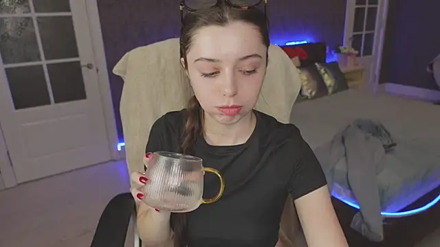 DinaCandy online show from 03/02/25, 02:21