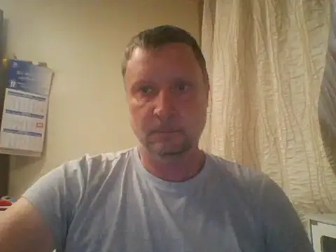 Snapshot of c6tm5 chatting on 11/19/25, 12:38 c6tm5 online show from 11/19/25, 12:38