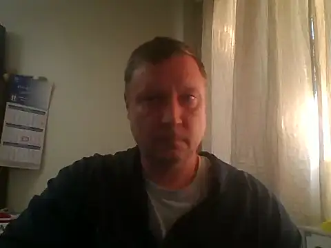 Snapshot of c6tm5 chatting on 11/24/25, 08:47 c6tm5 online show from 11/24/25, 08:47