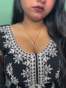 Ishaani 0 online show from 03/26/26, 04:34