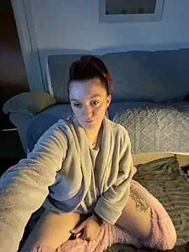 Snapshot of Stoner_BarbieXX chatting on 01/13/25, 10:13 Stoner BarbieXX online show from 01/13/25, 10:13