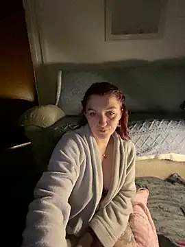 Snapshot of Stoner_BarbieXX chatting on 02/11/25, 11:12 Stoner BarbieXX online show from 02/11/25, 11:12