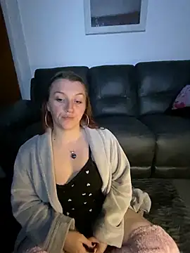 Snapshot of Stoner_BarbieXX chatting on 09/19/25, 09:37 Stoner BarbieXX online show from 09/19/25, 09:37