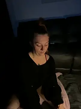 Snapshot of Stoner_BarbieXX chatting on 09/21/25, 09:49 Stoner BarbieXX online show from 09/21/25, 09:49