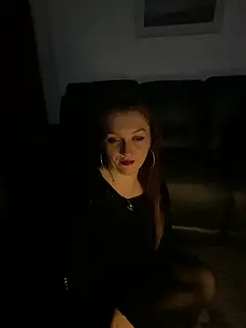 Snapshot of Stoner_BarbieXX chatting on 10/12/25, 09:47 Stoner BarbieXX online show from 10/12/25, 09:47