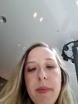 Snapshot of Public_Katrisha chatting on 12/16/24, 05:00 Public Katrisha online show from 12/16/24, 05:00