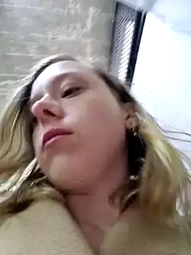 Snapshot of Public_Katrisha chatting on 12/25/24, 04:32 Public Katrisha online show from 12/25/24, 04:32