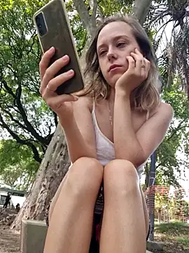 Snapshot of Public_Katrisha chatting on 02/14/25, 01:40 Public Katrisha online show from 02/14/25, 01:40