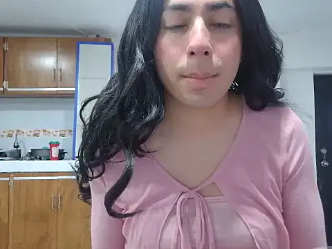 Snapshot of Yasmin_Paez99 chatting on 05/29/26, 12:19 Yasmin Paez99 online show from 05/29/26, 12:19