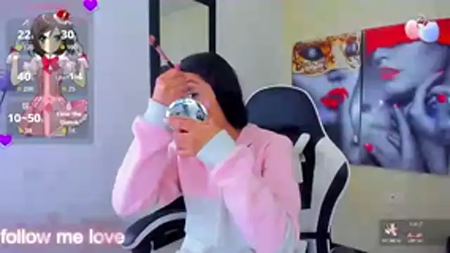 Snapshot of zoe_connor19 chatting on 11/12/25, 07:46 zoe connor19 online show from 11/12/25, 07:46