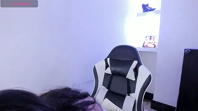 zoe connor19 online show from 02/25/26, 08:18