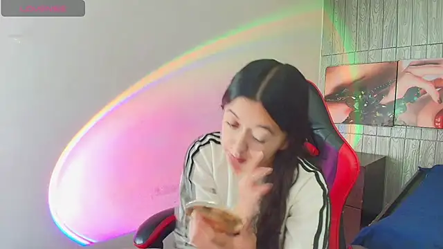 zoe connor19 online show from 04/01/26, 08:50