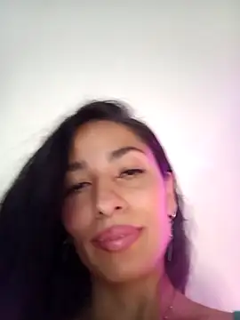 chloewildd  online show from 03/13/26, 10:05
