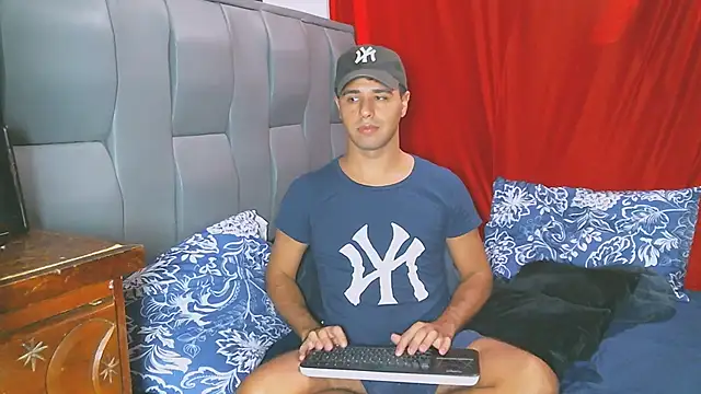 beautiful james online show from 12/04/24, 12:19