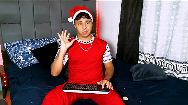 beautiful james online show from 01/01/25, 11:07