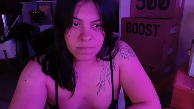 Snapshot of DirtyDi97 chatting on 09/18/25, 05:09 DirtyDi97 online show from 09/18/25, 05:09