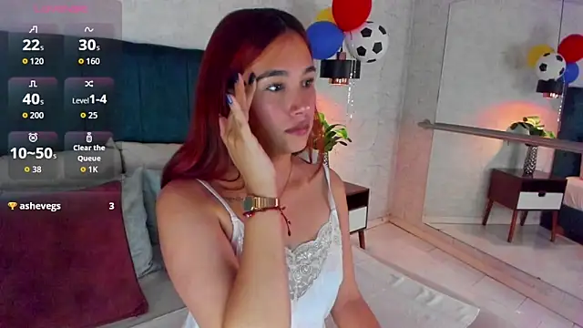 Snapshot of AdeleAndersonn chatting on 06/17/26, 02:07 AdeleAndersonn online show from 06/17/26, 02:07
