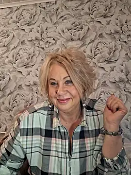 Snapshot of PALETT chatting on 12/15/24, 08:30 PALETT online show from 12/15/24, 08:30