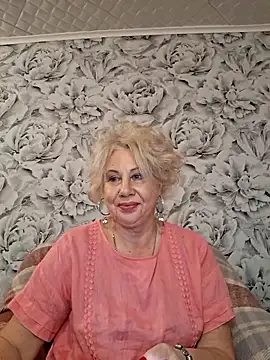 Snapshot of PALETT chatting on 02/14/25, 02:12 PALETT online show from 02/14/25, 02:12