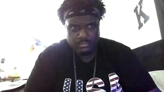 Snapshot of BigBossaNova69 chatting on 12/15/25, 09:08 BigBossaNova69 online show from 12/15/25, 09:08