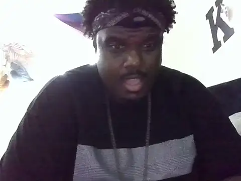 Snapshot of BigBossaNova69 chatting on 12/18/25, 07:03 BigBossaNova69 online show from 12/18/25, 07:03