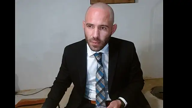 Snapshot of TheNakedPreacher chatting on 12/15/24, 08:30 TheNakedPreacher online show from 12/15/24, 08:30