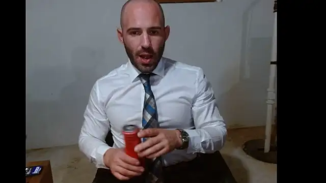 Snapshot of TheNakedPreacher chatting on 12/16/24, 06:49 TheNakedPreacher online show from 12/16/24, 06:49