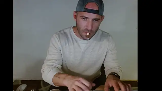 Snapshot of TheNakedPreacher chatting on 01/12/25, 12:44 TheNakedPreacher online show from 01/12/25, 12:44