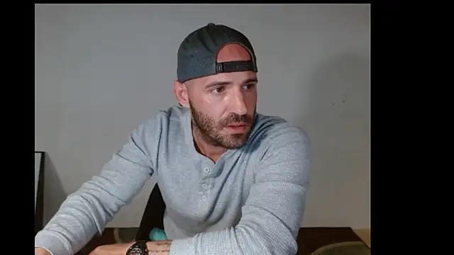 Snapshot of TheNakedPreacher chatting on 03/06/25, 01:35 TheNakedPreacher online show from 03/06/25, 01:35