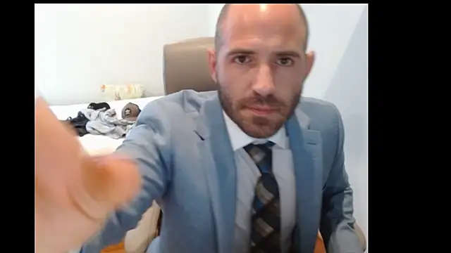 Snapshot of TheNakedPreacher chatting on 11/14/25, 01:21 TheNakedPreacher online show from 11/14/25, 01:21