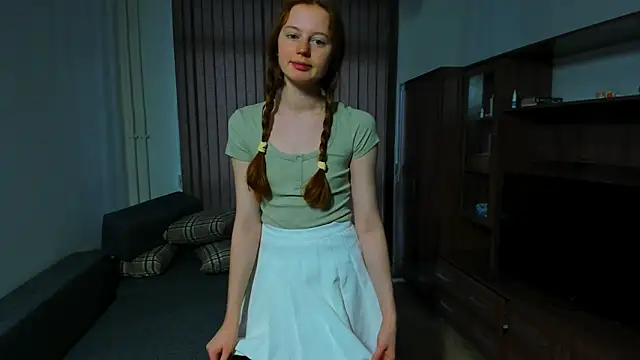 Snapshot of Fire_Luna chatting on 12/23/24, 08:44 Fire Luna online show from 12/23/24, 08:44