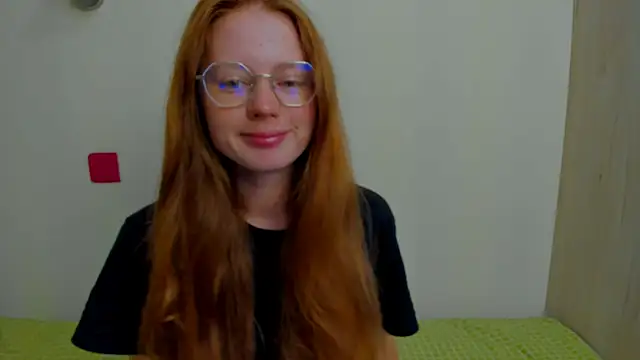 Snapshot of Fire_Luna chatting on 09/10/25, 03:17 Fire Luna online show from 09/10/25, 03:17