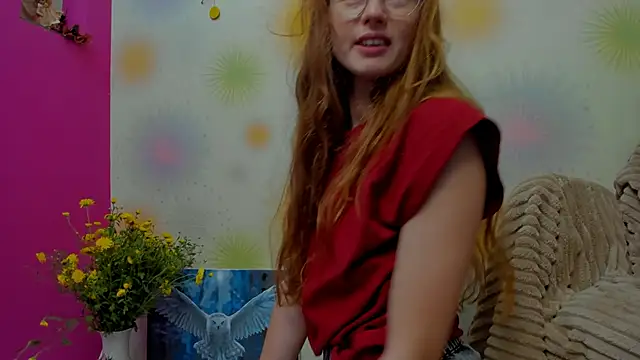 Snapshot of Fire_Luna chatting on 09/18/25, 06:37 Fire Luna online show from 09/18/25, 06:37