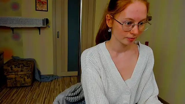 Snapshot of Fire_Luna chatting on 10/06/25, 04:54 Fire Luna online show from 10/06/25, 04:54