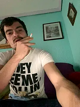 Snapshot of Frantri00@xh chatting on 11/03/25, 04:41 Frantri00xh online show from 11/03/25, 04:41