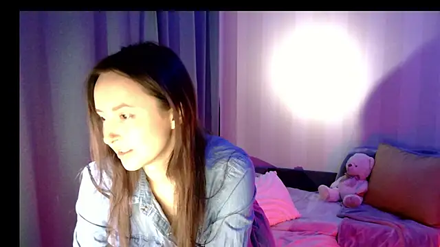 Snapshot of LilyXSky chatting on 12/10/24, 12:49 LilyXSky online show from 12/10/24, 12:49