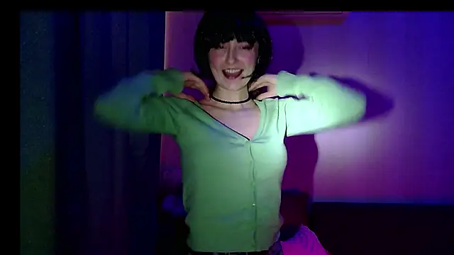 Snapshot of LilyXSky chatting on 02/19/25, 02:55 LilyXSky online show from 02/19/25, 02:55