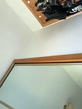 AlaskaLover online show from 03/31/26, 08:04