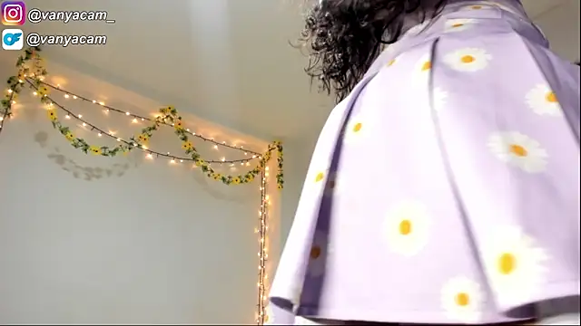 vanyacam  online show from 04/12/26, 03:44