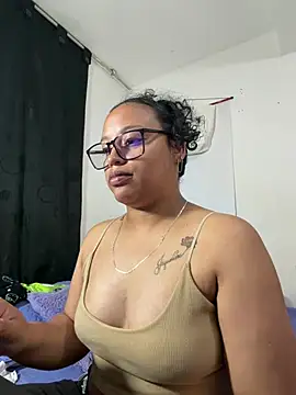 Snapshot of angela_angels_ chatting on 07/15/26, 03:45 angela angels online show from 07/15/26, 03:45