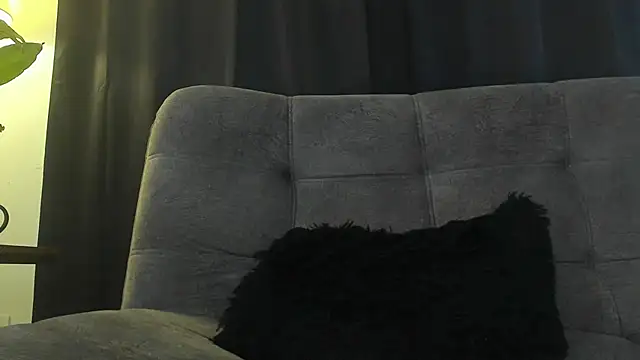 Snapshot of Zionmattis chatting on 12/20/24, 03:14 Zionmattis online show from 12/20/24, 03:14