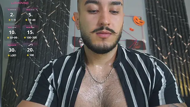 Snapshot of Zionmattis chatting on 10/29/25, 01:30 Zionmattis online show from 10/29/25, 01:30